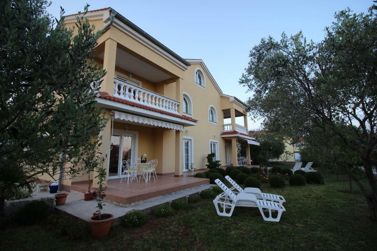 Apartmani Olea Krk Krk Town Exterior foto